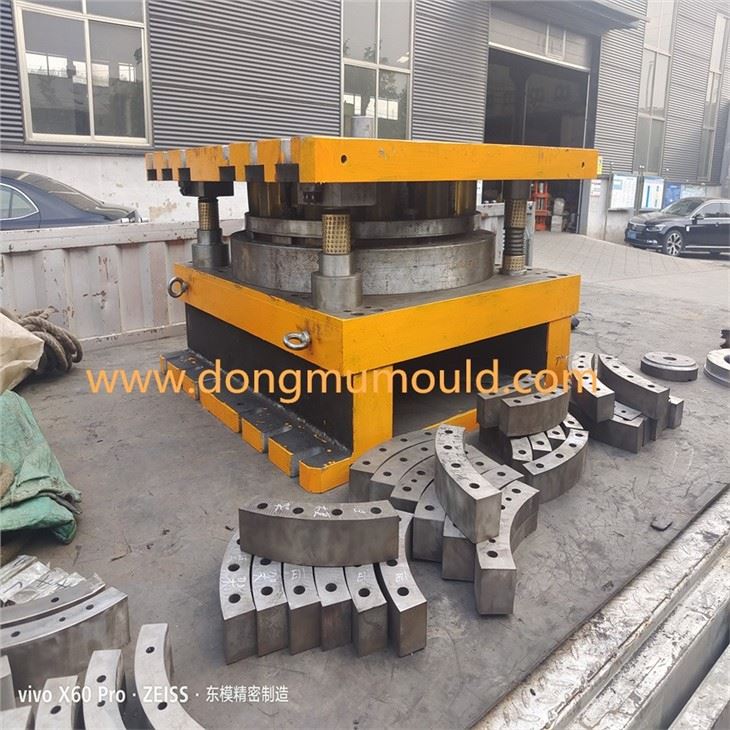 Precision Progressive Metal Stamping Die For Hardware Accessories