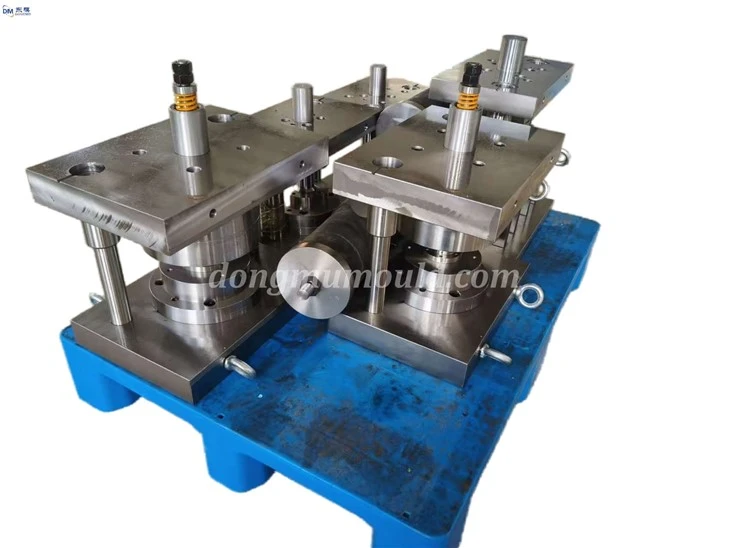 Experienced Manufacturer Of Precision Automotive Stainless Steel/Metal Parts Progressive Stamping Dies price